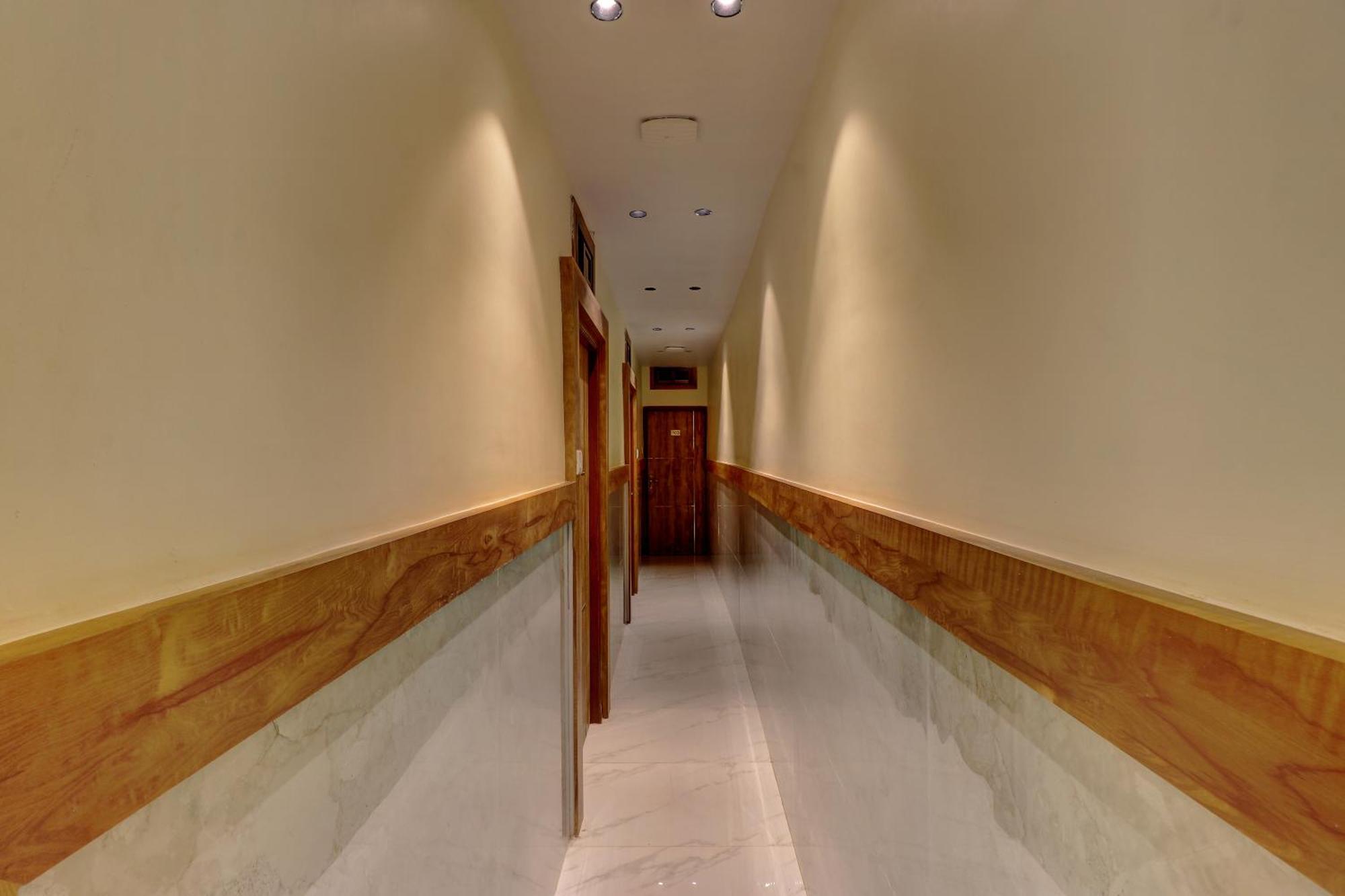Hotel Amber Suite Near Mumbai Airport Exteriör bild